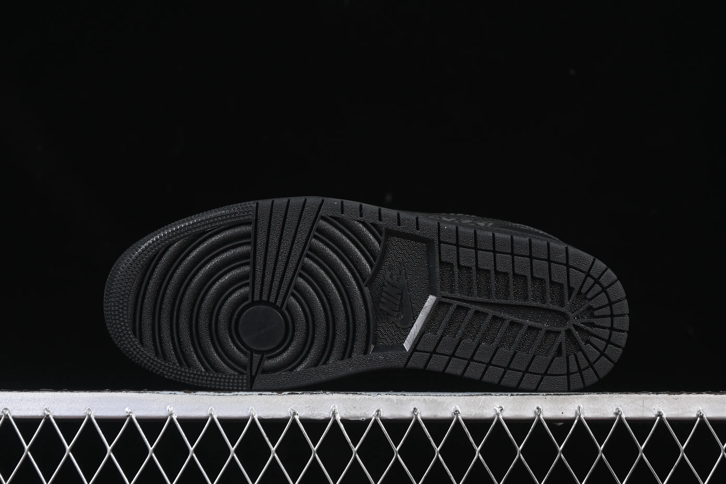 All Categories Air Jordan Jordan Series Basketball Shoes Air Jordan 1 Low Air Jordan 1 Low "Elephant" AJ1 Joe 1 Explosion Danger Warning Low-top Cultural Casual Shoes IM6568-010